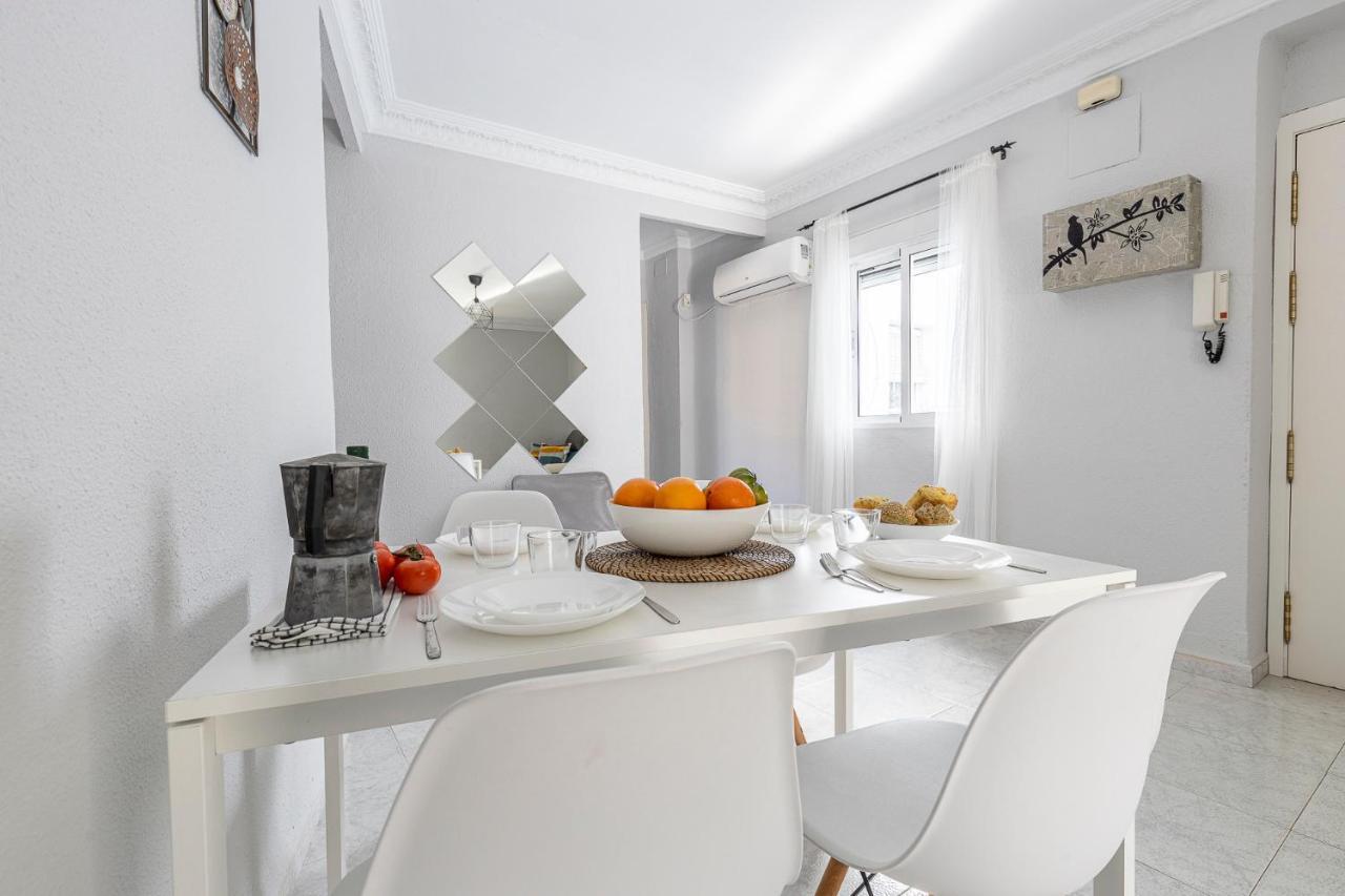 Pureza Dreams De Sevilla Oasis En Triana Exterior photo