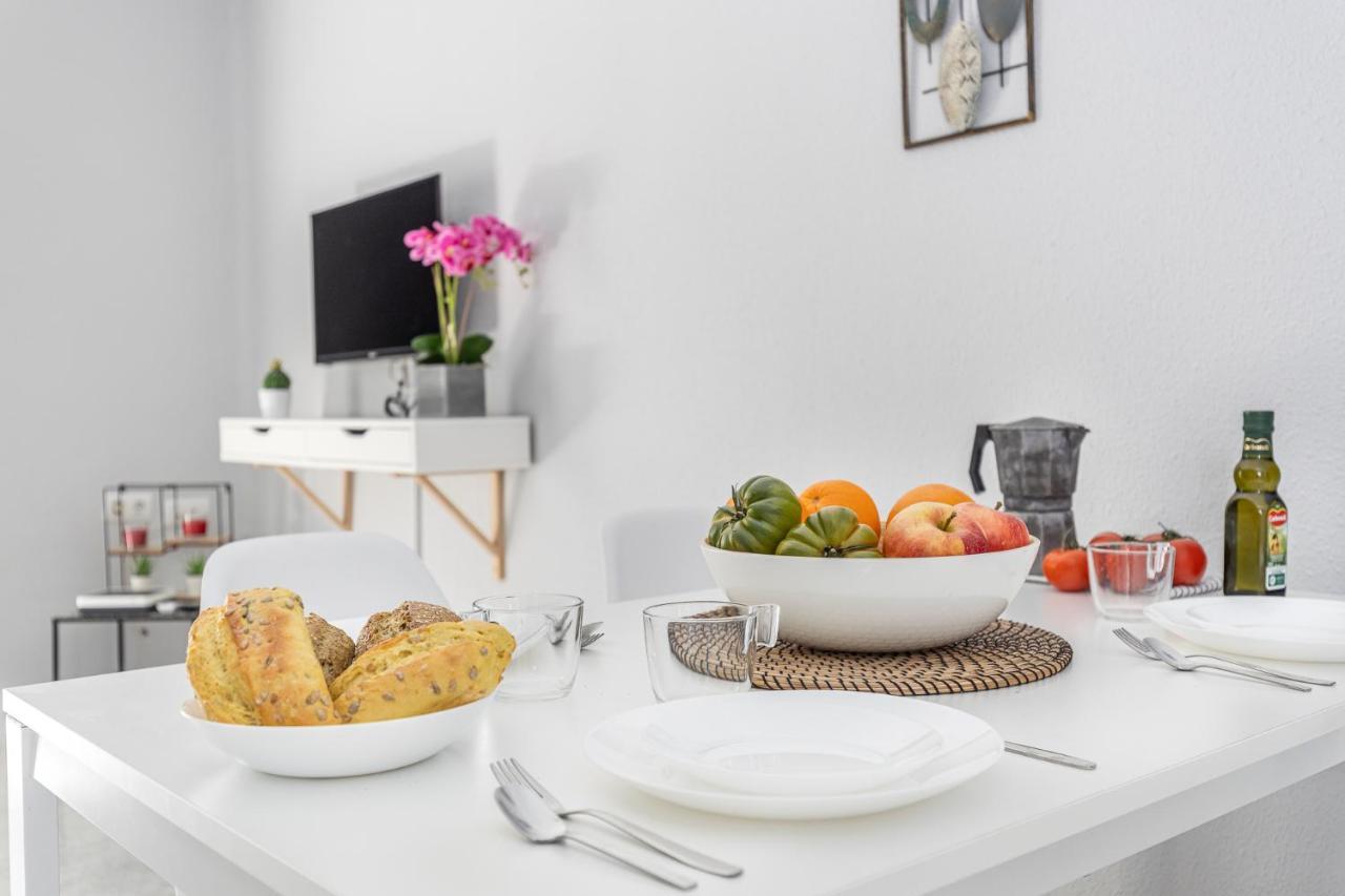 Pureza Dreams De Sevilla Oasis En Triana Exterior photo